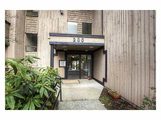 Photo 2: 142 200 WESTHILL PLACE in Port Moody: College Park PM Condo for sale : MLS®# R2042955
