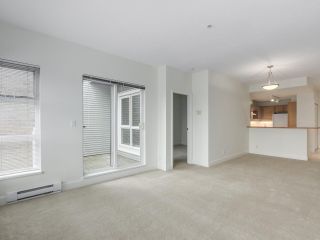 Photo 6: 301 6198 ASH Street in Vancouver: Oakridge VW Condo for sale in "THE GROVE" (Vancouver West)  : MLS®# R2332430