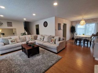 Photo 2: 572 RADCLIFFE Drive: Quinson House for sale (PG City West (Zone 71))  : MLS®# R2525783
