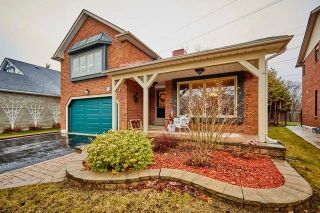 Photo 2: 2103 Lynn Heights Drive in Pickering: Liverpool House (Bungaloft) for sale : MLS®# E5880721