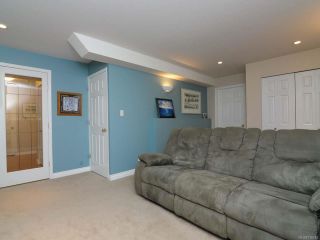 Photo 8: 201 2727 1st St in COURTENAY: CV Courtenay City Row/Townhouse for sale (Comox Valley)  : MLS®# 716740