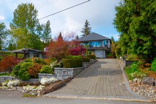 Photo 2: 1881 ESQUIMALT Avenue in West Vancouver: Ambleside House for sale : MLS®# R2879350