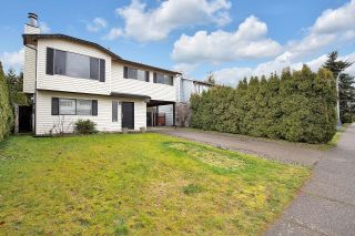 Photo 3: 27578 31A Avenue in Langley: Aldergrove Langley House for sale : MLS®# R2668027