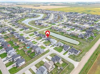 Photo 2: 114 Claremont Avenue in Niverville: Fifth Avenue Estates Residential for sale (R07)  : MLS®# 202324002