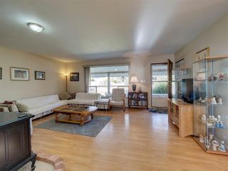Photo 11: 8089 REDROOFFS Road in Halfmoon Bay: Halfmn Bay Secret Cv Redroofs House for sale in "WELCOME WOODS" (Sunshine Coast)  : MLS®# R2563771