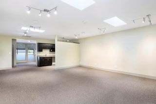 Photo 18: 214 2459 Cousins Ave in Courtenay: CV Courtenay City Office for sale (Comox Valley)  : MLS®# 905631