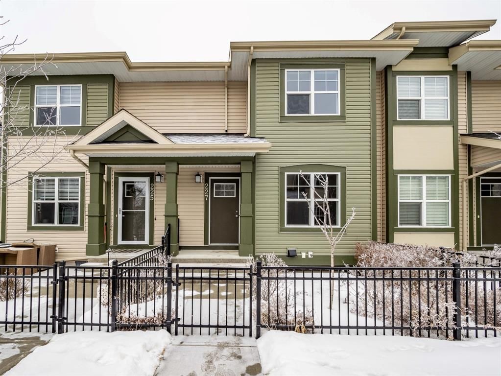 Main Photo: 227 Mckenzie Towne Square SE in Calgary: McKenzie Towne Row/Townhouse for sale : MLS®# A1189324