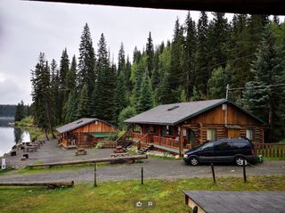 Photo 6: Lakefront acreage cabins for sale BC, 38 acres: Business with Property for sale : MLS®# 165995