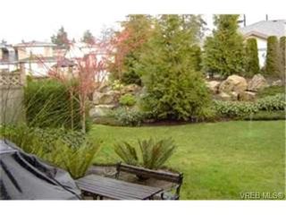 Photo 7:  in VICTORIA: VR Glentana Row/Townhouse for sale (View Royal)  : MLS®# 385472