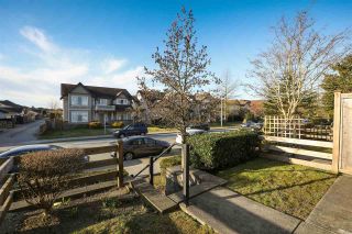 Photo 3: 63 1055 RIVERWOOD Gate in Port Coquitlam: Riverwood Townhouse for sale in "Mountain View Estates" : MLS®# R2446055