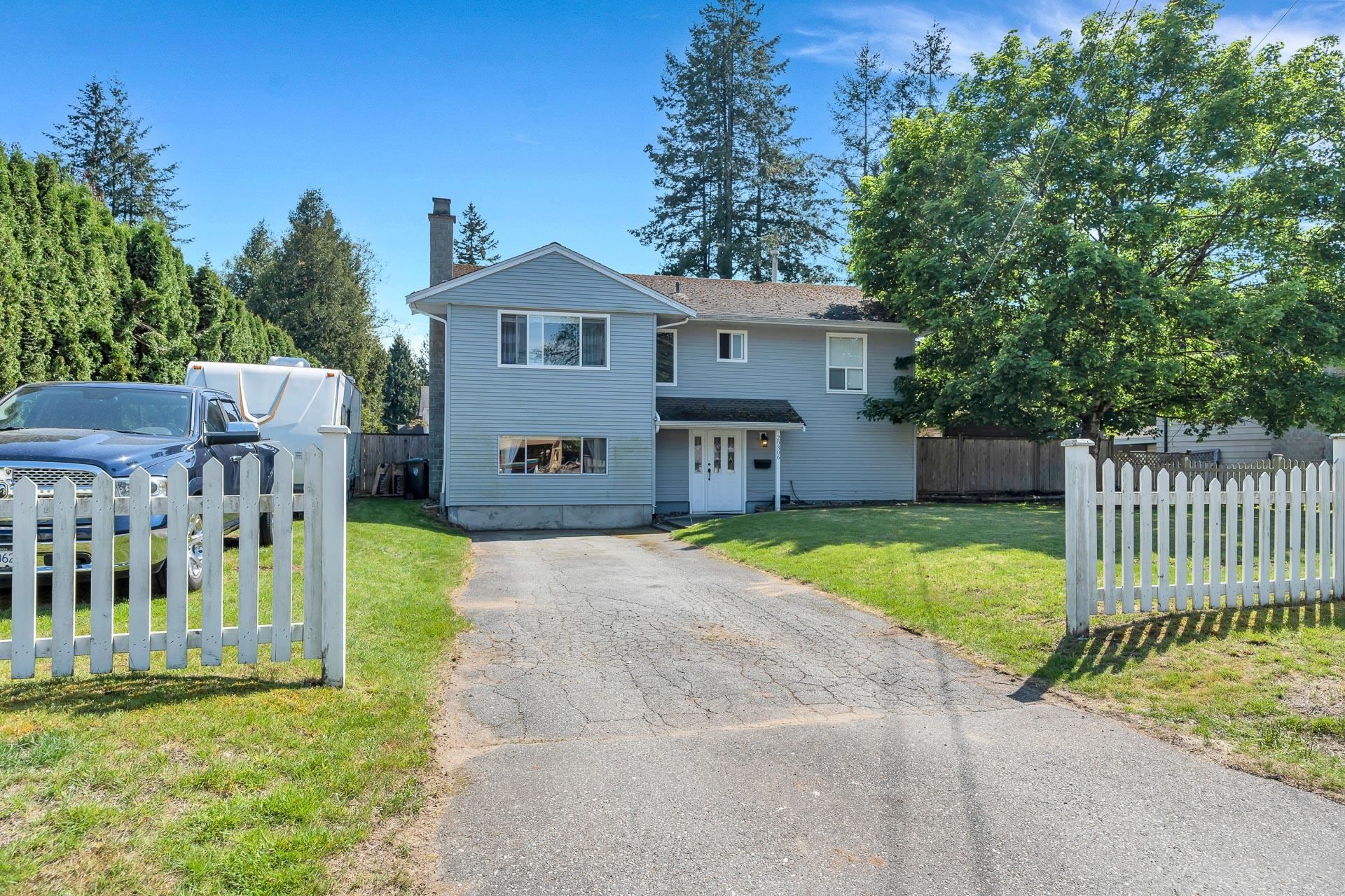 Main Photo: 20306 44 Avenue in Langley: Brookswood Langley House for sale in "Brookswood" : MLS®# R2778762