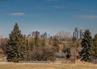 Photo 35: 84 Strathcona Close SW in Calgary: Strathcona Park Detached for sale : MLS®# A1203602
