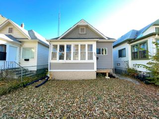 Photo 1: 501 Simcoe Street in Winnipeg: West End Residential for sale (5A)  : MLS®# 202314624