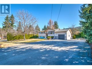 Photo 1: 3429 Larch Drive in Armstrong: House for sale : MLS®# 10307378