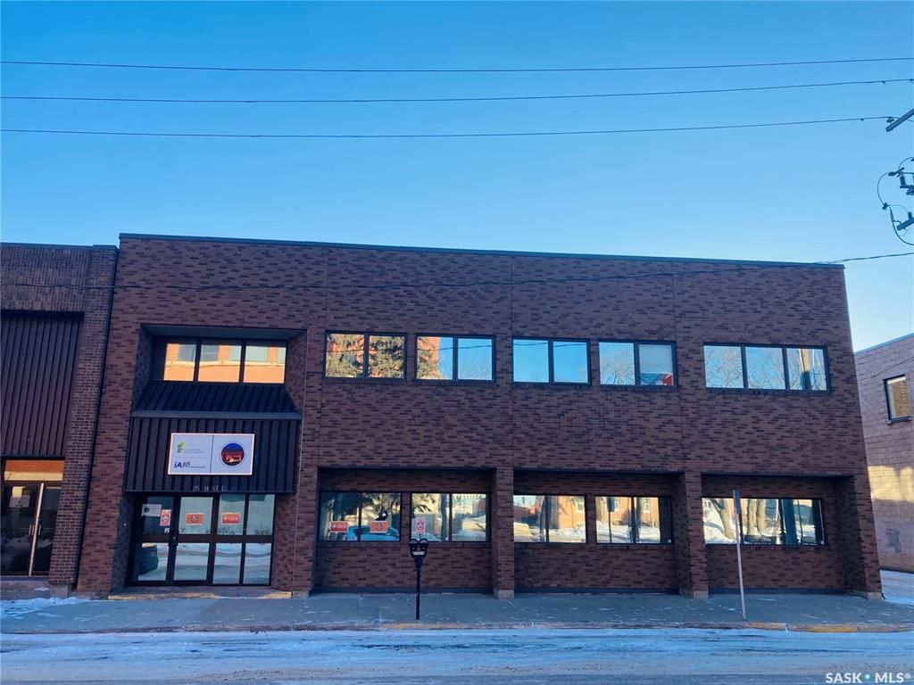 Main Photo: 1 25 11th Street East in Prince Albert: Midtown Commercial for lease : MLS®# SK941950