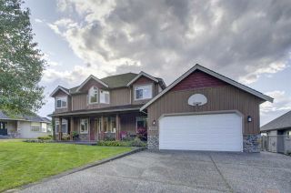 Photo 1: 2393 ORCHARD Place in Abbotsford: Abbotsford East House for sale in "Mcmillan" : MLS®# R2406462