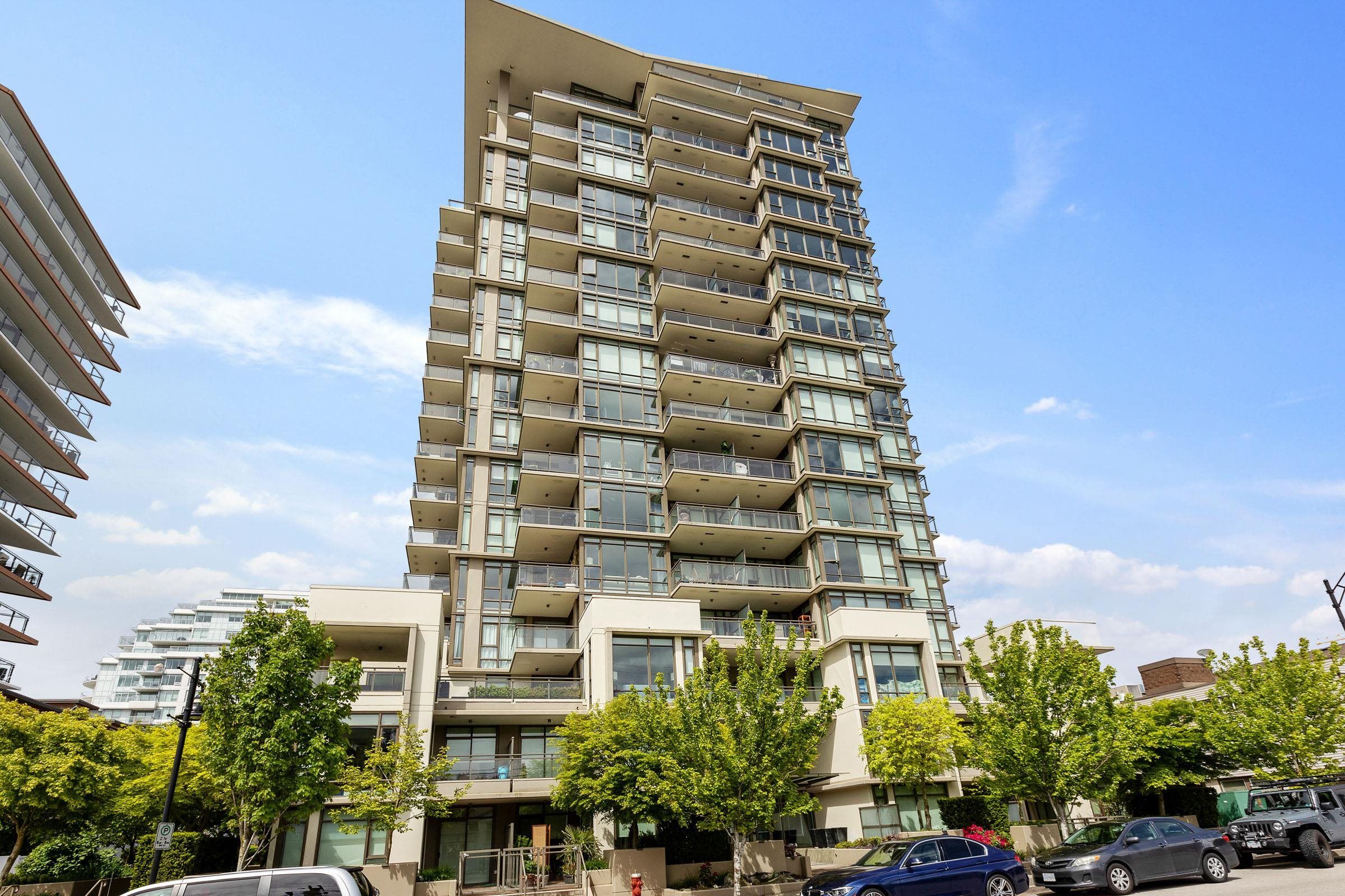 Main Photo: 807 1455 GEORGE Street: White Rock Condo for sale in "AVRA" (South Surrey White Rock)  : MLS®# R2694883