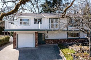 Photo 1: 4208 Morris Dr in Saanich: SE Lake Hill House for sale (Saanich East)  : MLS®# 871625