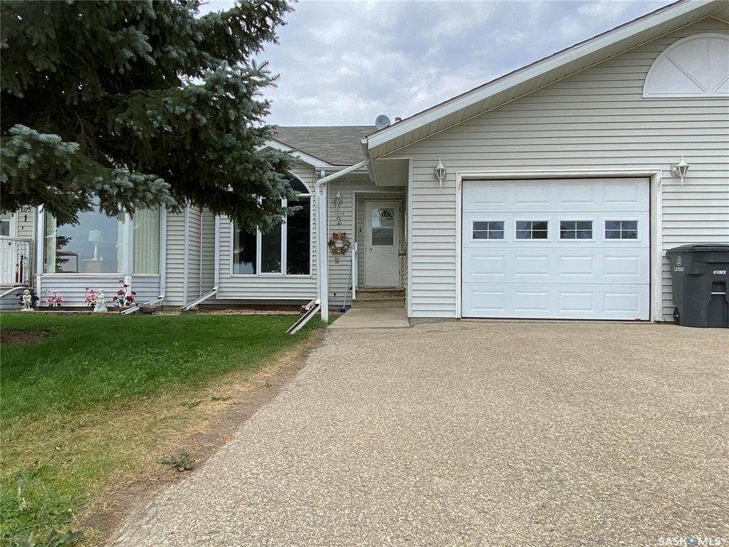 Main Photo: 10 2-1275 Aaro Avenue in Elbow: Residential for sale : MLS®# SK937879