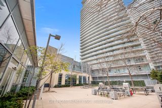 Photo 2: 2507 66 Forest Manor Road in Toronto: Henry Farm Condo for sale (Toronto C15)  : MLS®# C8348172