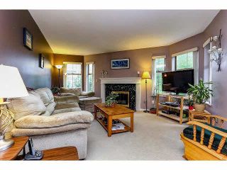 Photo 2: 204 10721 139 Street in Surrey: Whalley Condo for sale in "Vista Ridge" (North Surrey)  : MLS®# F1439110