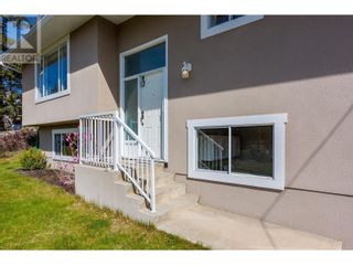 Photo 2: 1276 Rio Drive in Kelowna: House for sale : MLS®# 10309533