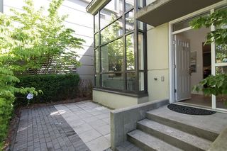 Photo 1: 11 4178 DAWSON Street in Burnaby: Brentwood Park Townhouse for sale in "TANDEM" (Burnaby North)  : MLS®# R2192205