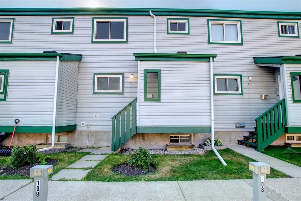 Main Photo: 30 131 Templehill Drive NE in Calgary: Temple Row/Townhouse for sale : MLS®# A1250410