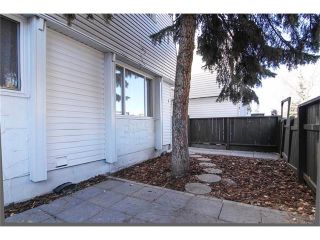 Photo 2: 1 6424 4 Street NE in Calgary: Thorncliffe House for sale : MLS®# C4035130