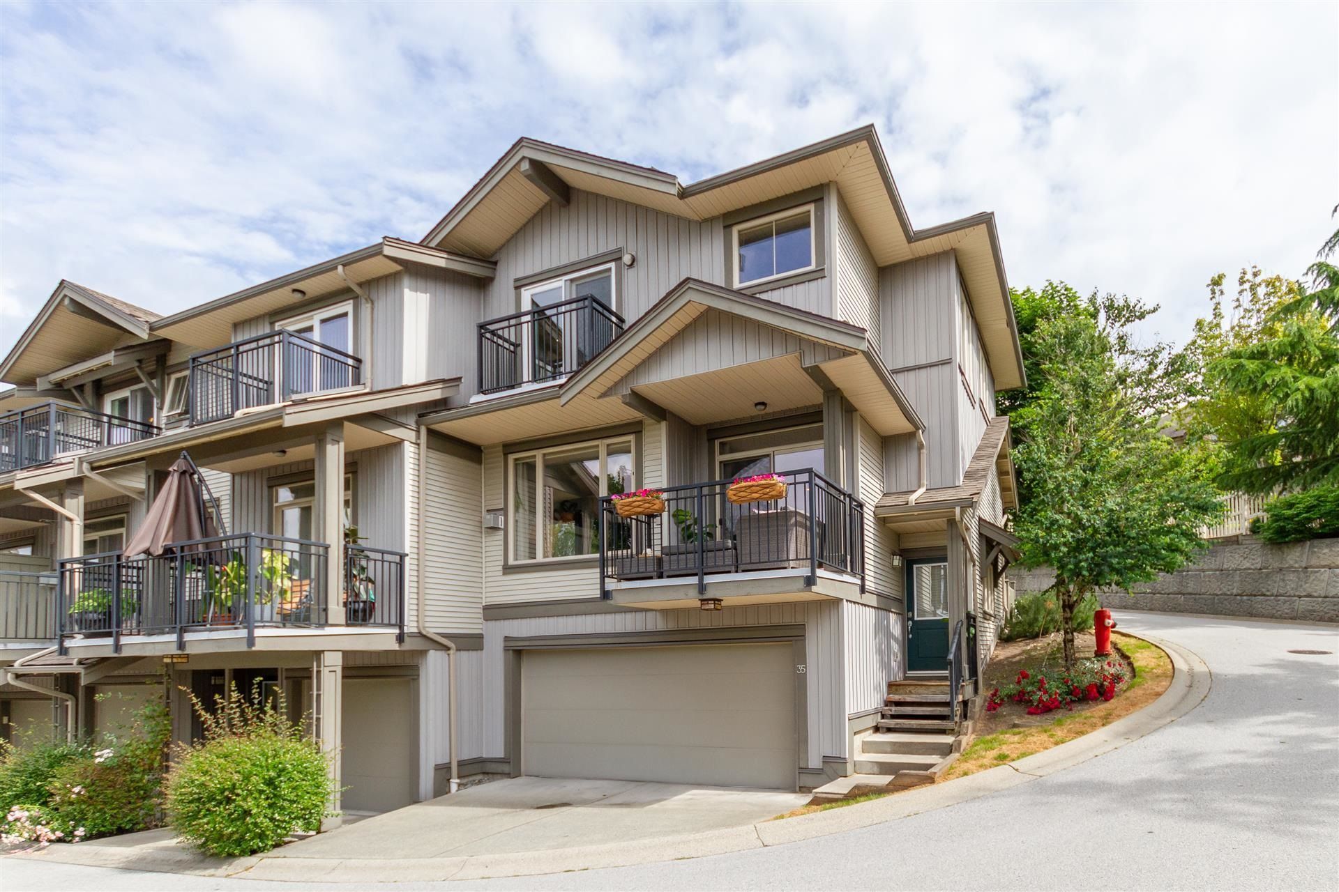 Main Photo: 35 20326 68 Avenue in Langley: Willoughby Heights Townhouse for sale in "SUNPOINTE" : MLS®# R2712900