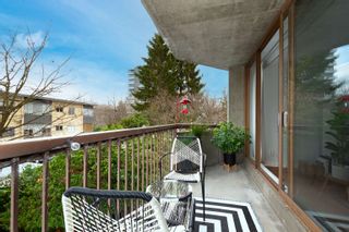 Photo 9: 203 2445 W 3RD Avenue in Vancouver: Kitsilano Condo for sale in "Carriage House" (Vancouver West)  : MLS®# R2741667