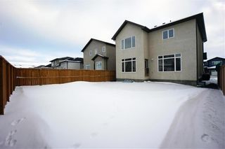 Photo 3: 386 Bonaventure Drive in Winnipeg: Bonavista Residential for sale (2J)  : MLS®# 202226982
