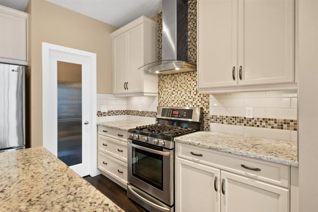 Photo 10: Photos: 145 Valley Pointe Way NW in Calgary: Valley Ridge Detached for sale : MLS®# A1212400