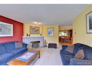 Photo 7: 4806 Sunnygrove Pl in VICTORIA: SE Sunnymead House for sale (Saanich East)  : MLS®# 728851