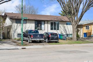 Photo 3: 222-224 Carleton Drive in Saskatoon: West College Park Residential for sale : MLS®# SK967185