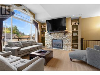 Photo 3: 2160 Shelby Crescent in West Kelowna: House for sale : MLS®# 10304088