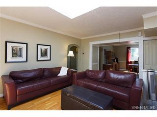 Photo 7: 2238 Edgelow St in VICTORIA: SE Arbutus Half Duplex for sale (Saanich East)  : MLS®# 658376