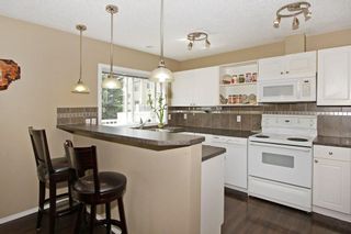 Photo 13: 41 Millrose Place SW in Calgary: Millrise Row/Townhouse for sale : MLS®# A2017775