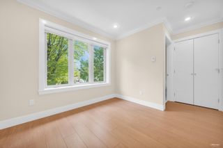Photo 11: 3596 MONMOUTH Avenue in Vancouver: Collingwood VE 1/2 Duplex for sale (Vancouver East)  : MLS®# R2784446