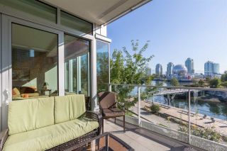 Photo 4: 301 151 ATHLETES Way in Vancouver: False Creek Condo for sale in "Canada House on the Water" (Vancouver West)  : MLS®# R2301154
