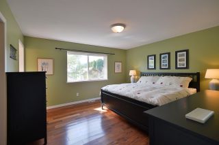 Photo 13: 811 AURORA Way in Gibsons: Gibsons & Area House for sale in "Upper Gibsons" (Sunshine Coast)  : MLS®# R2497143