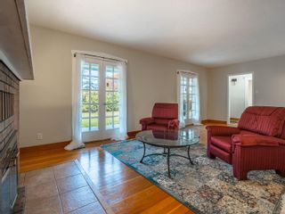 Photo 6: 260 Stewart Ave in Nanaimo: Na Brechin Hill House for sale : MLS®# 889928