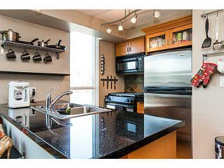 Photo 5: 320 10 RENAISSANCE Square in New Westminster: Quay Condo for sale in "MURANO" : MLS®# V1139711