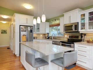 Photo 9: 740 Rockheights Ave in Esquimalt: Es Rockheights House for sale : MLS®# 960454