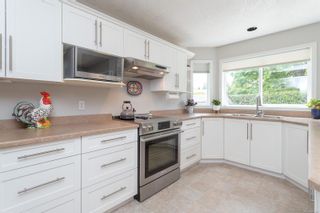 Photo 16: 6264 Springlea Rd in Central Saanich: CS Tanner House for sale : MLS®# 962042