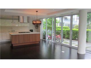 Photo 3: 290 BEACH Crescent in Vancouver: Yaletown Townhouse for sale in "ERICKSON" (Vancouver West)  : MLS®# V955436