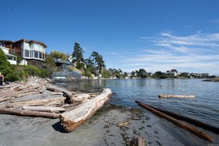 Photo 11: 1926 Crescent Rd in Oak Bay: OB Gonzales House for sale : MLS®# 911713