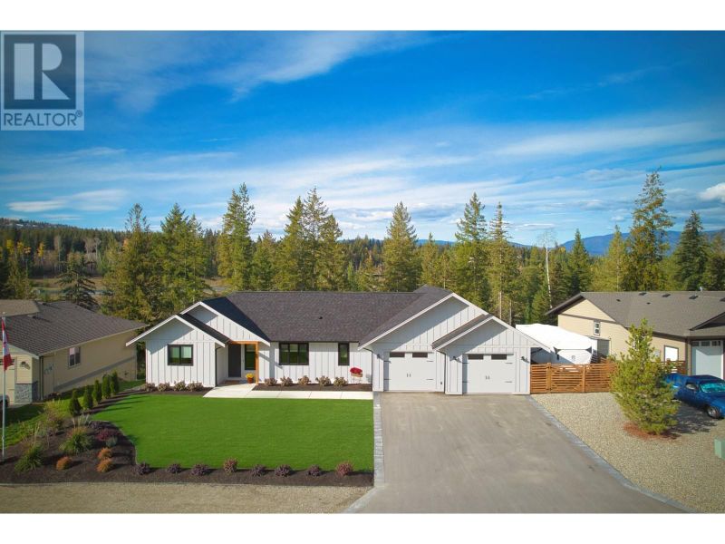 FEATURED LISTING: 2863 Golf Course Drive Blind Bay
