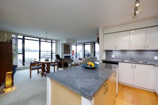 Photo 4: 808 175 W 1ST Street in North Vancouver: Lower Lonsdale Condo for sale in "TIME" : MLS®# R2837729