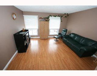 Photo 3:  in CALGARY: Falconridge Residential Detached Single Family for sale (Calgary)  : MLS®# C3256546